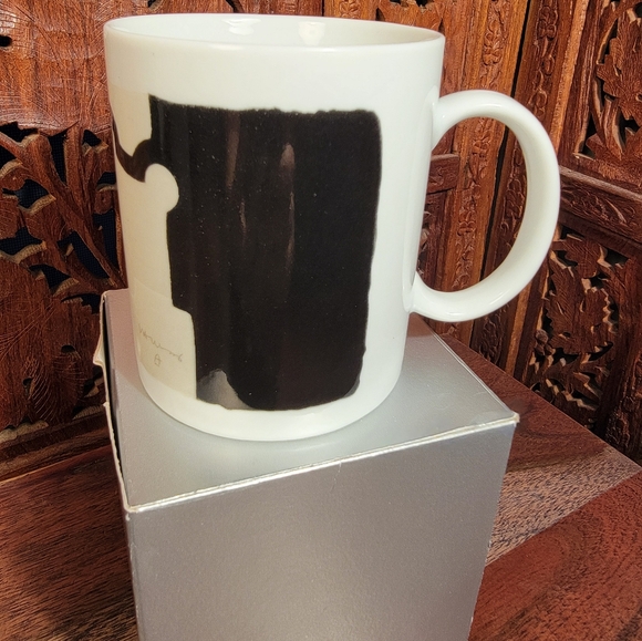 Museo Chillida Leku Jordi Negues Contemporary Art Mug From The Dali Museum - Picture 2 of 7